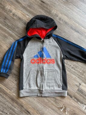 🧸 adidas | Kids' Grey & Black Zip-Up Hoodie with Blue Logo